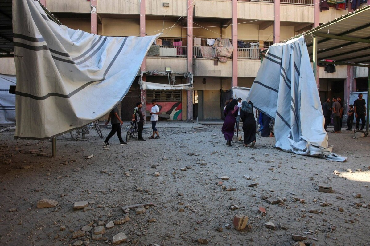 Израильский авиаудар по школе в Газе убивает троих