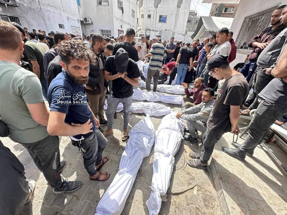 Израильские атаки убили 12 человек и ранили 30 в беженском лагере Газы