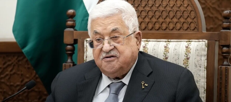 Аббас призывает к действиям против продаж оружия Израилю