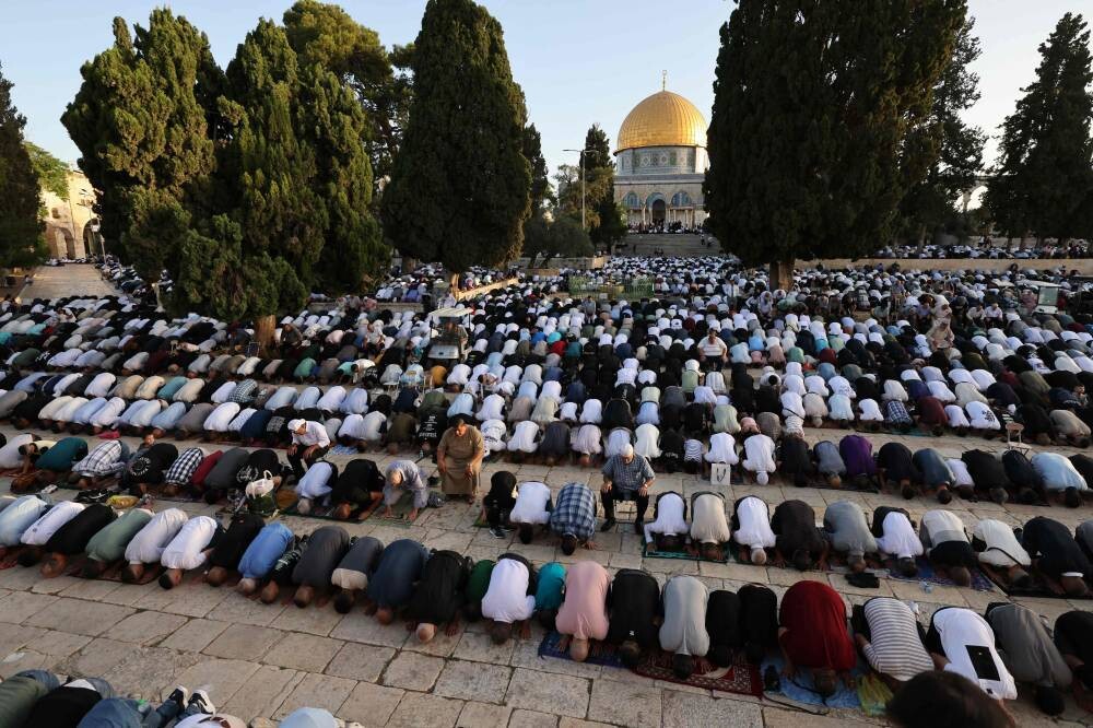 Израильские силы столкнулись с палестинцами в Иерусалиме и Хевроне во время молитв в праздник Ураза