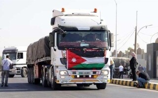 Конвой из Йордании доставляет гуманитарную помощь в Газу