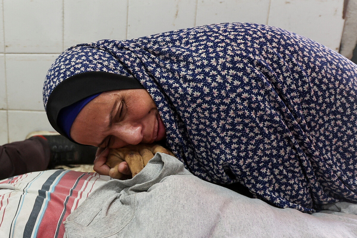 Израильские удары разрушают здания в Газе