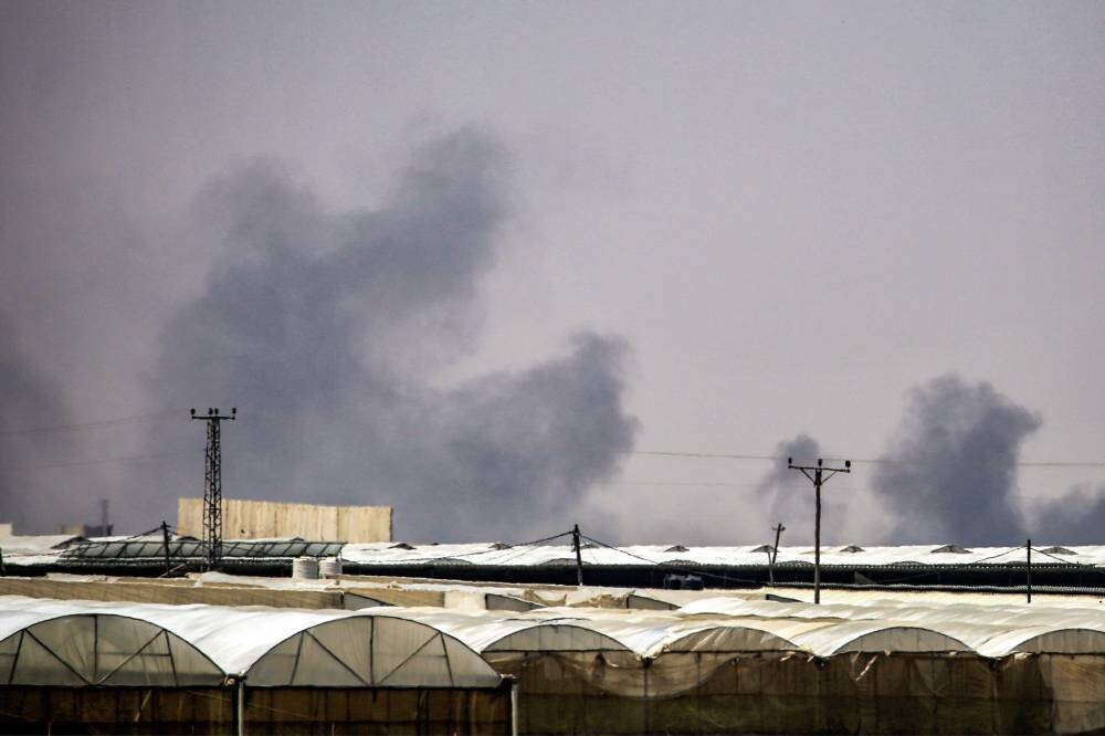 Израильские силы продолжают атаки на сектор Газа в условиях переговоров о прекращении огня