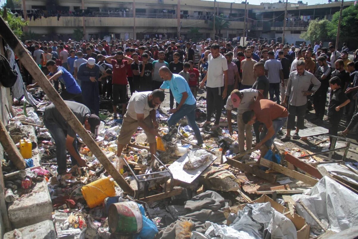 Israeli Airstrikes Kill 15 in Gaza School