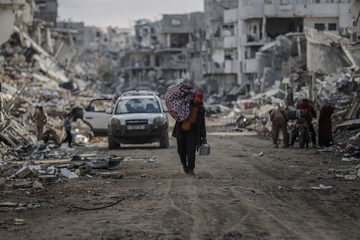 Refugees Arrive in Northern Gaza After a Long Journey