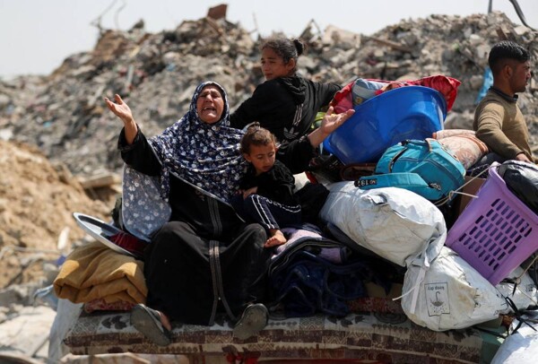 Tragic Scenes Amidst Ongoing Conflict in Gaza