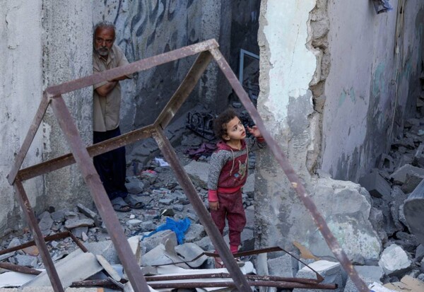 Israeli Airstrike Kills 11 Palestinians in Gaza