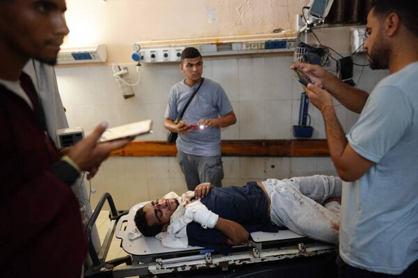 Израильский авиатак kills 12 в Дейр-эль-Балаха