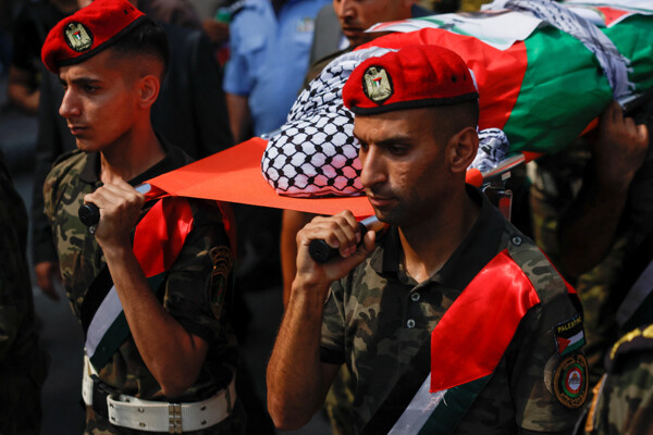 Скорбящие собираются в Наблусе в память о турецко-американском активисте