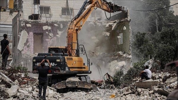 Israel plans to demolish 25 homes in Palestinian refugee camp