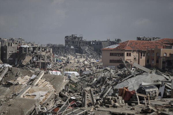 The International Committee of the Red Cross Announces the Exchange of Hostages