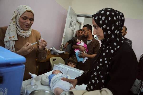 Palestinians Vaccinate Children to Boost Immunity