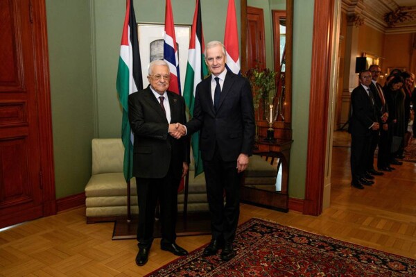 Abbas calls on US, world to take firm stance